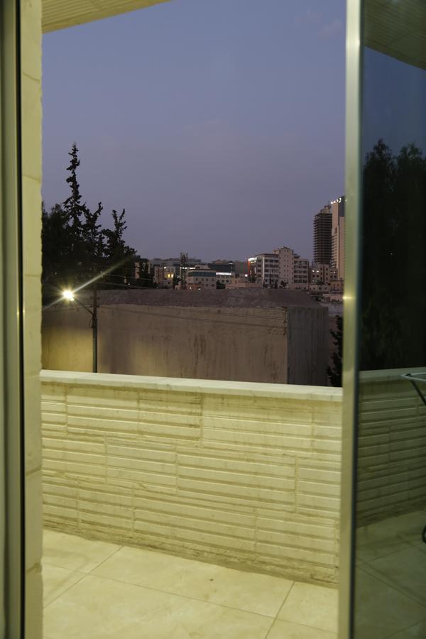 Evana Apartments Amman Buitenkant foto